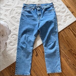 Levi’s Wedgie Straight size 31 Medium Blue Ankle Jeans for Women